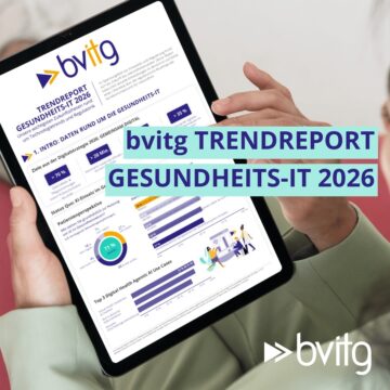 Person mit hellgrünen Blazer hält Tabelt in der Hand, zu sehen ist die erste seite des bvitg Tredreport Gesundheits-IT mit Text und Diagrammen. Ein Logo des bvitg in weiß ist links unten zu sehen